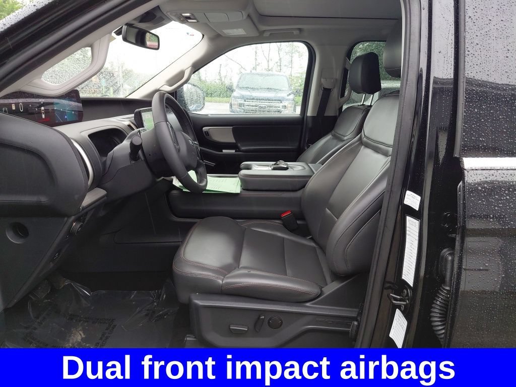 Used 2025 Ford Expedition Active AWD/4WD image 19
