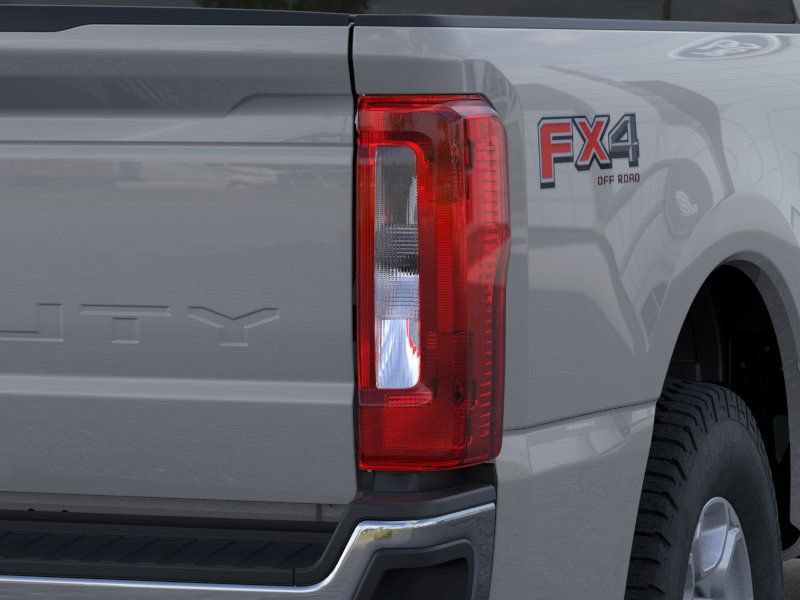 New 2026 Ford F250 XLT w/ FX4 Off-Road Package AWD/4WD image 21
