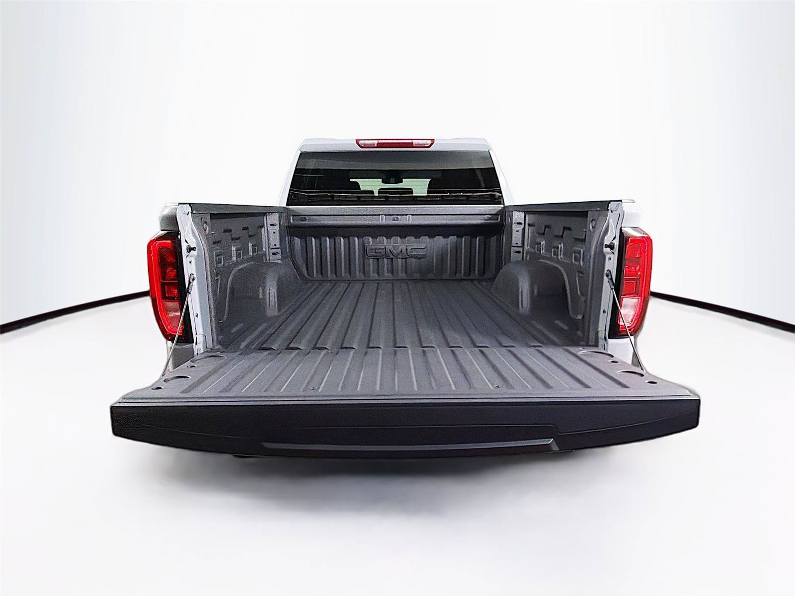 Used 2024 GMC Sierra 1500 Elevation w/ X31 Off-Road Package AWD/4WD image 14