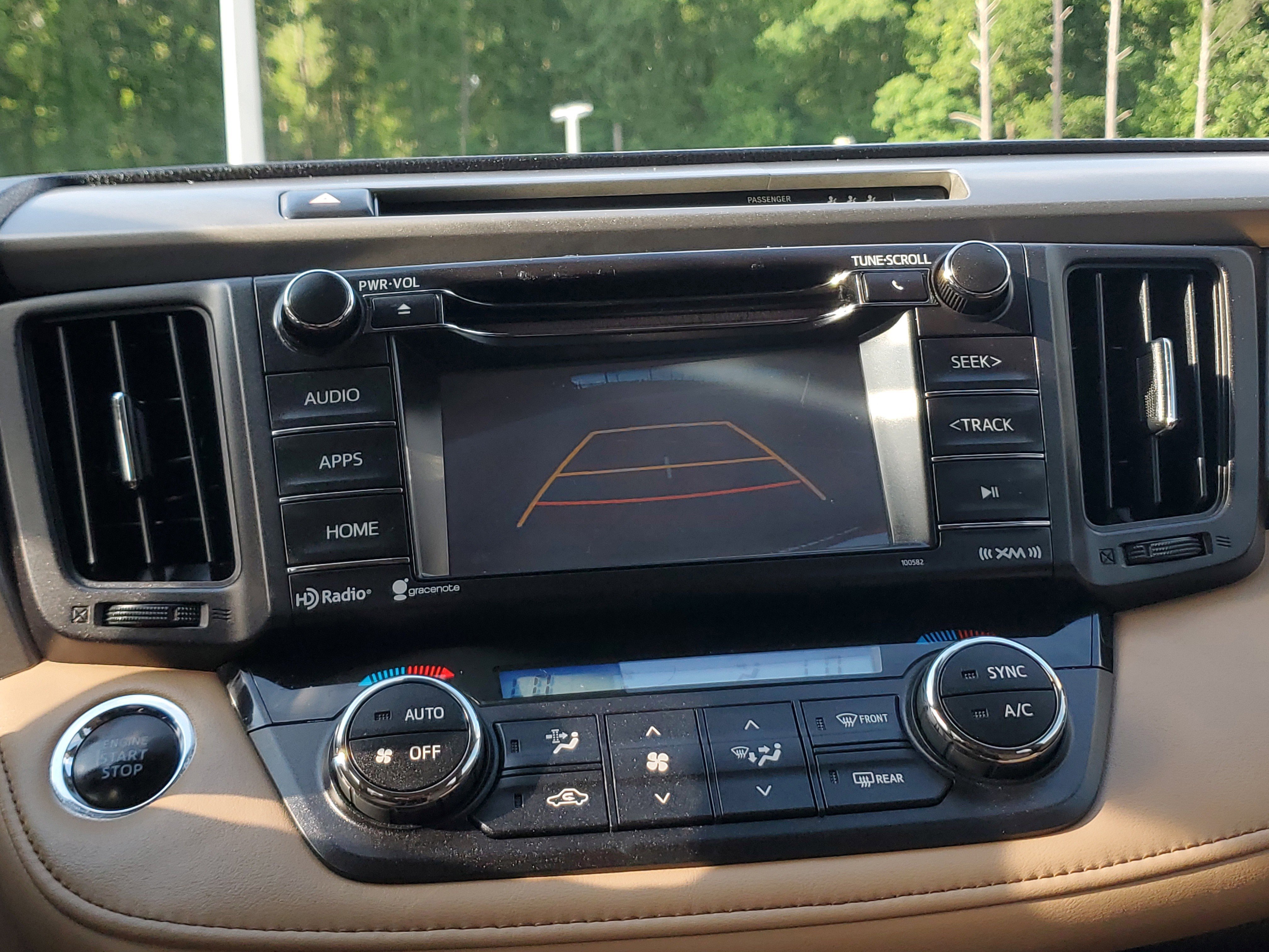 Used 2018 Toyota RAV4 XLE FWD image 25