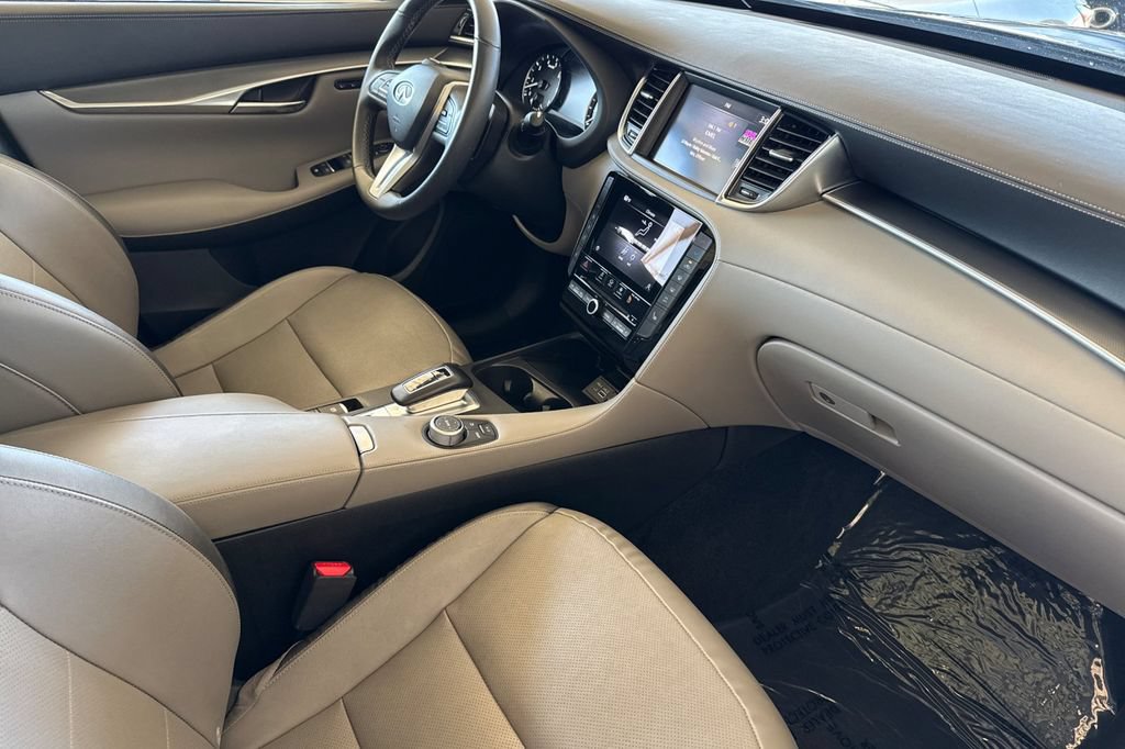Used 2023 INFINITI QX50 Luxe AWD/4WD image 14