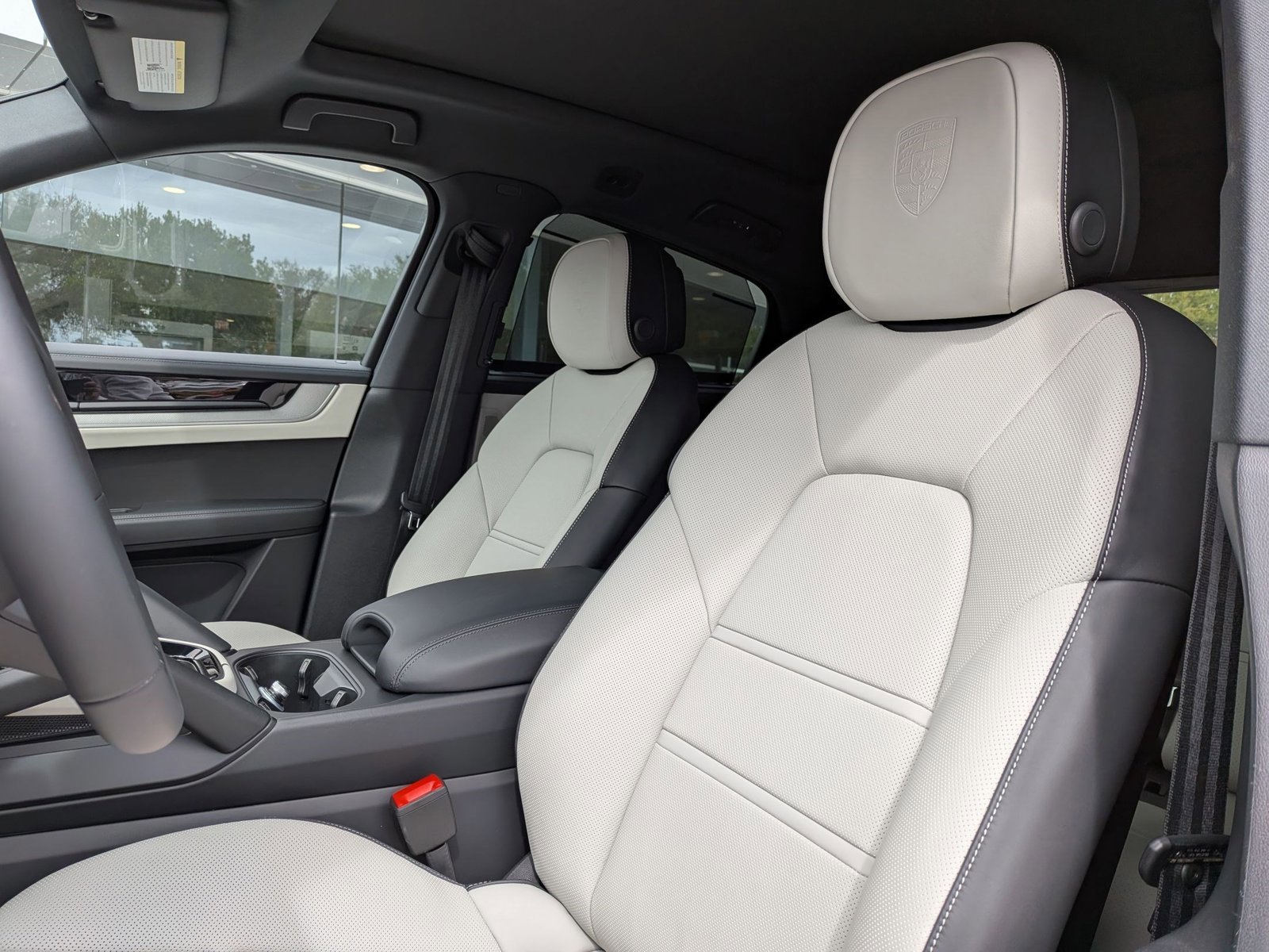 New 2026 Porsche Cayenne E-Hybrid Coupe AWD/4WD image 5