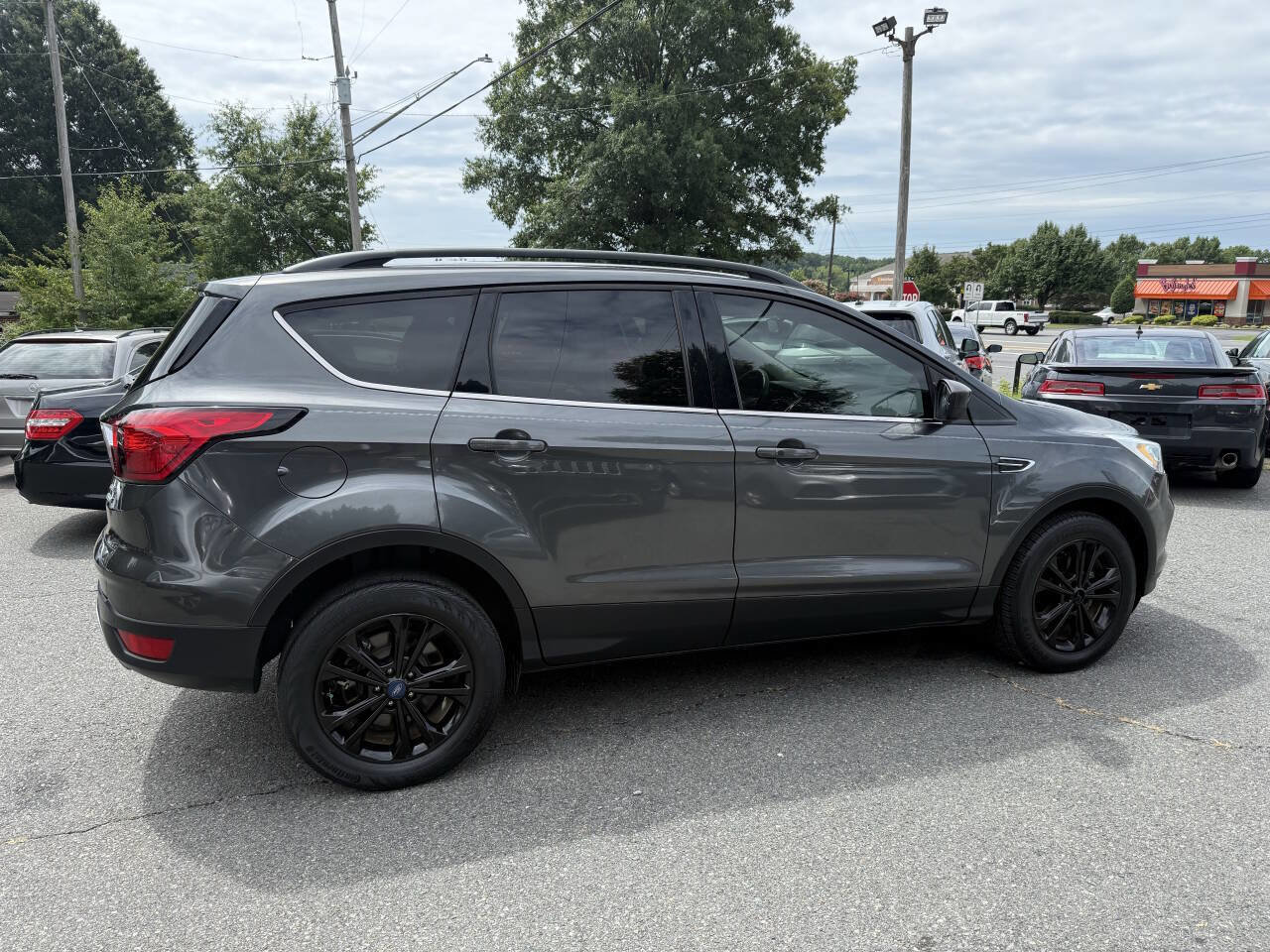 Used 2019 Ford Escape SEL image 5