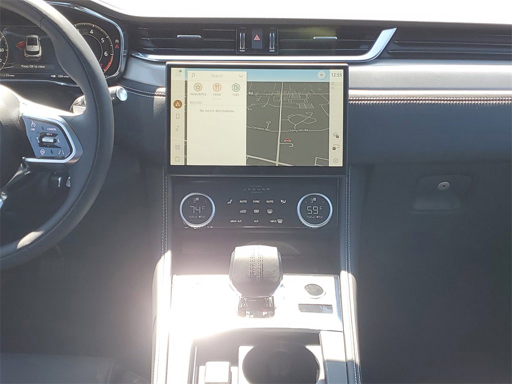 New 2025 Jaguar F-PACE R-Dynamic S image 28