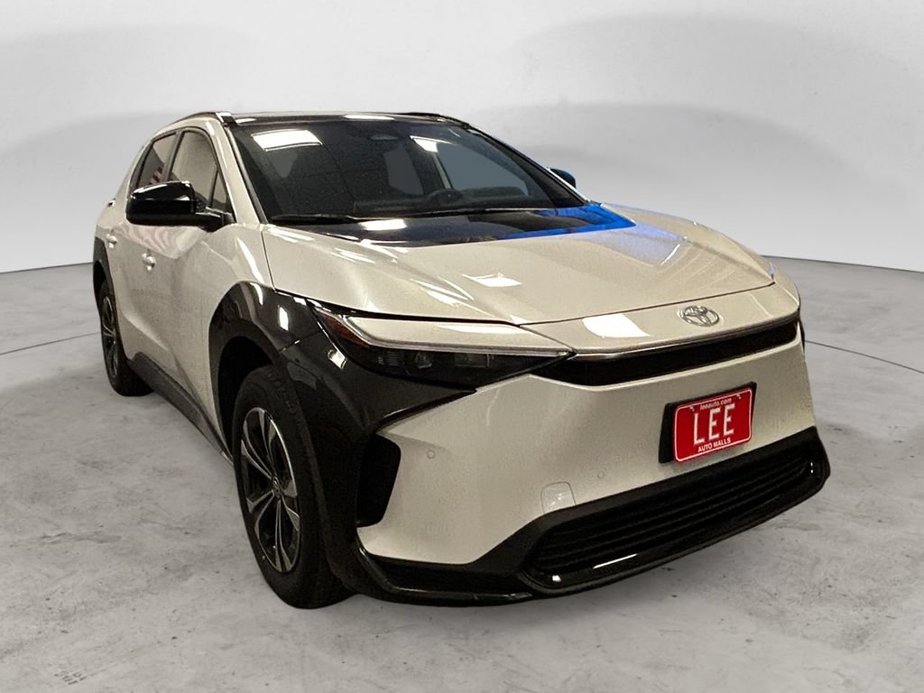Used 2024 Toyota bZ4X AWD w/ Weather Package image 7