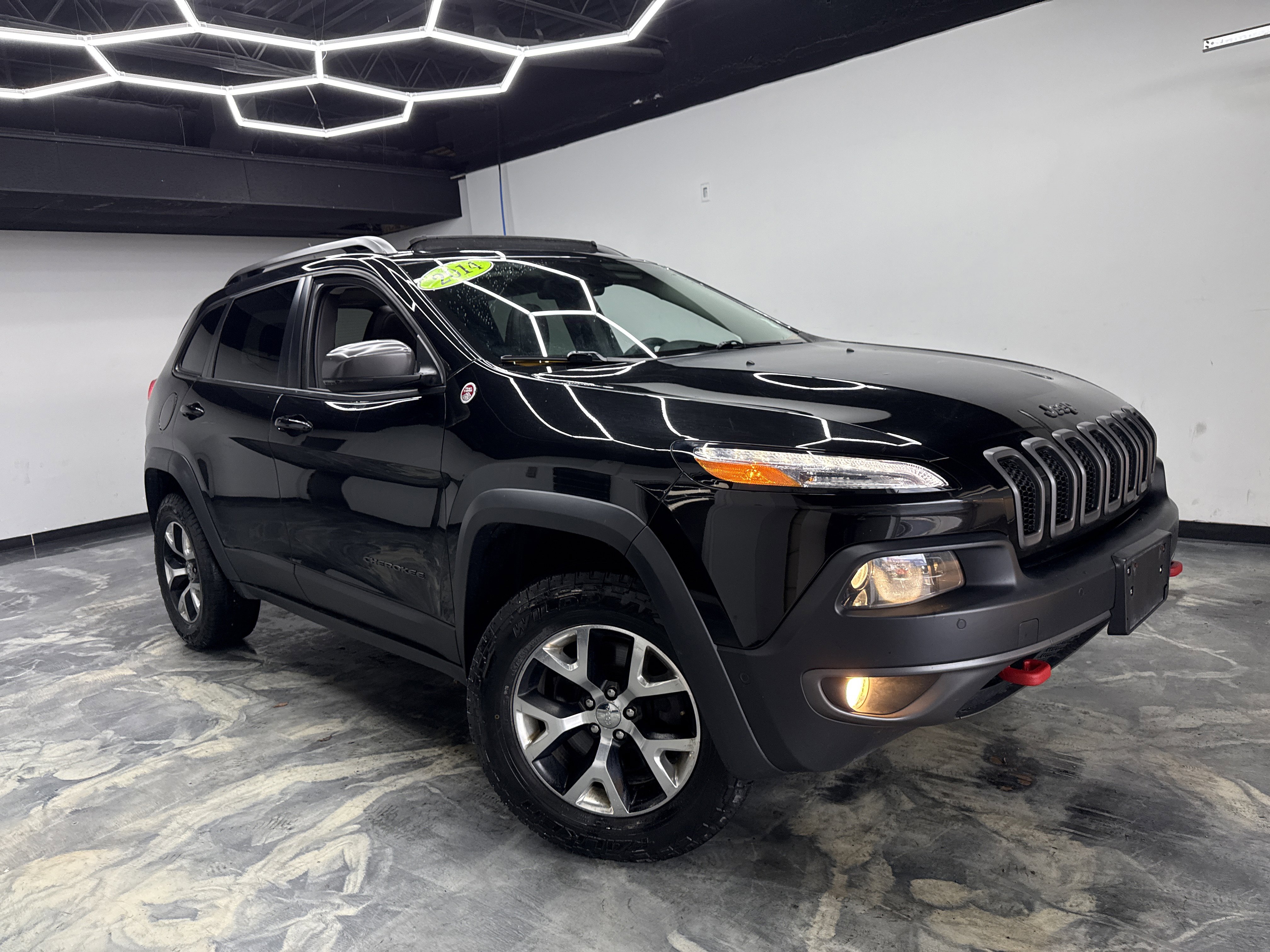 Used 2014 Jeep Cherokee Trailhawk w/ Technology Group image 6