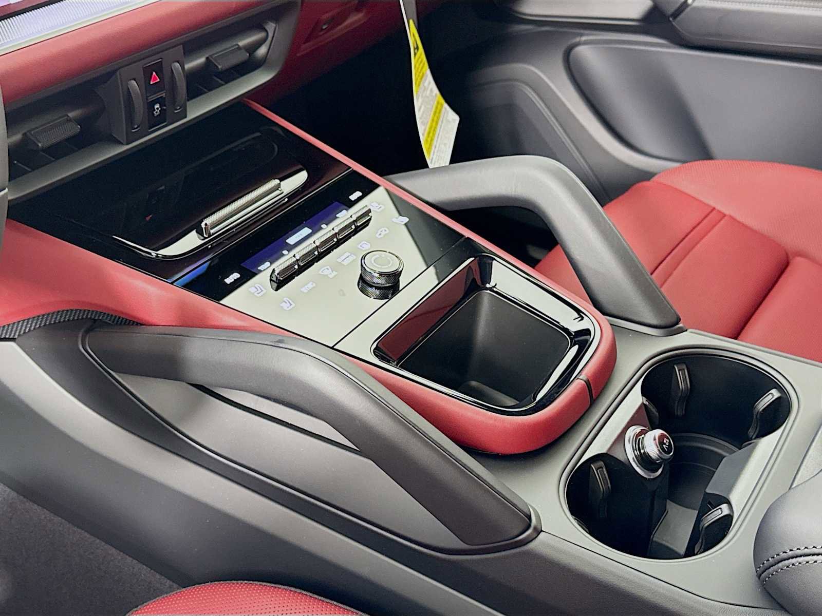 New 2026 Porsche Cayenne image 21