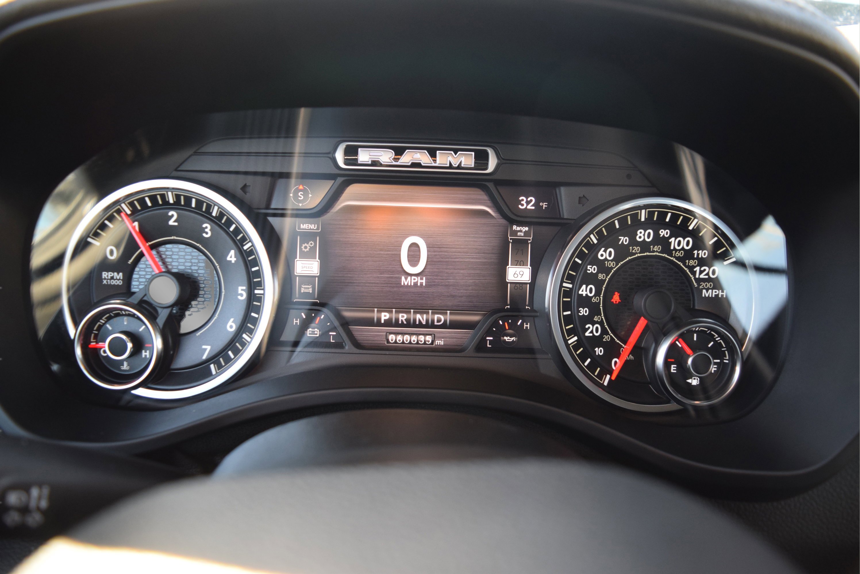 Used 2021 RAM 1500 Laramie w/ Sport Appearance Package image 13