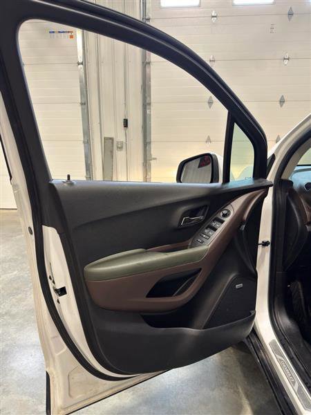 Used 2015 Chevrolet Trax LTZ AWD/4WD image 10
