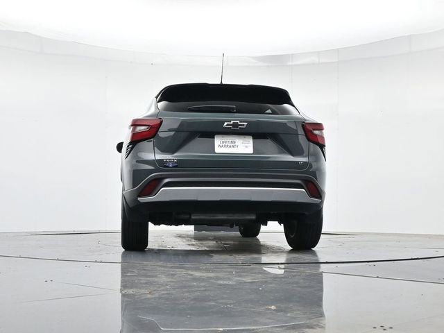 Used 2025 Chevrolet Trax LT w/ Driver Confidence Package FWD image 38