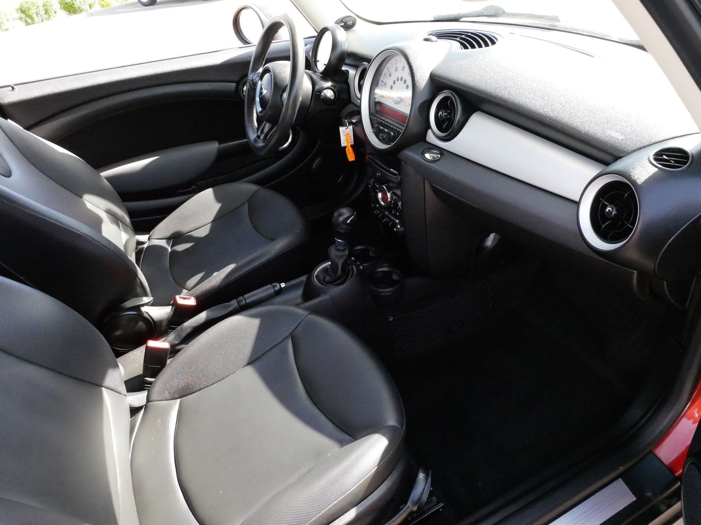 Used 2011 MINI Cooper Hardtop FWD image 11