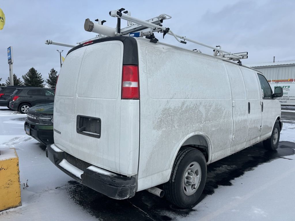 Used 2025 Chevrolet Express 2500 Extended w/ Communications Package image 9