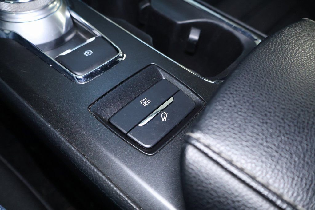 Used 2019 Ford Fusion SE image 38