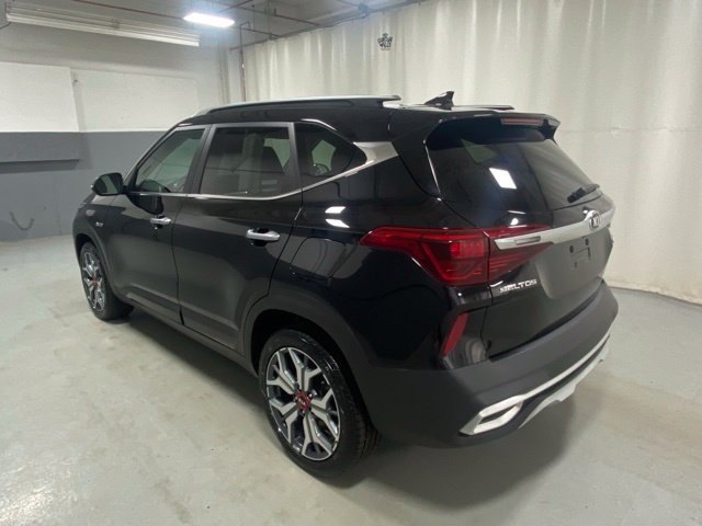 Used 2021 Kia Seltos SX w/ SX Sunroof Package AWD/4WD image 2