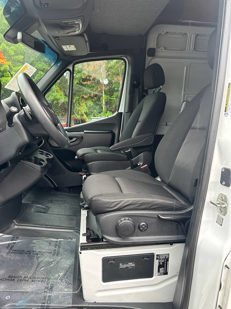 Used 2021 Mercedes-Benz Sprinter 3500 image 12