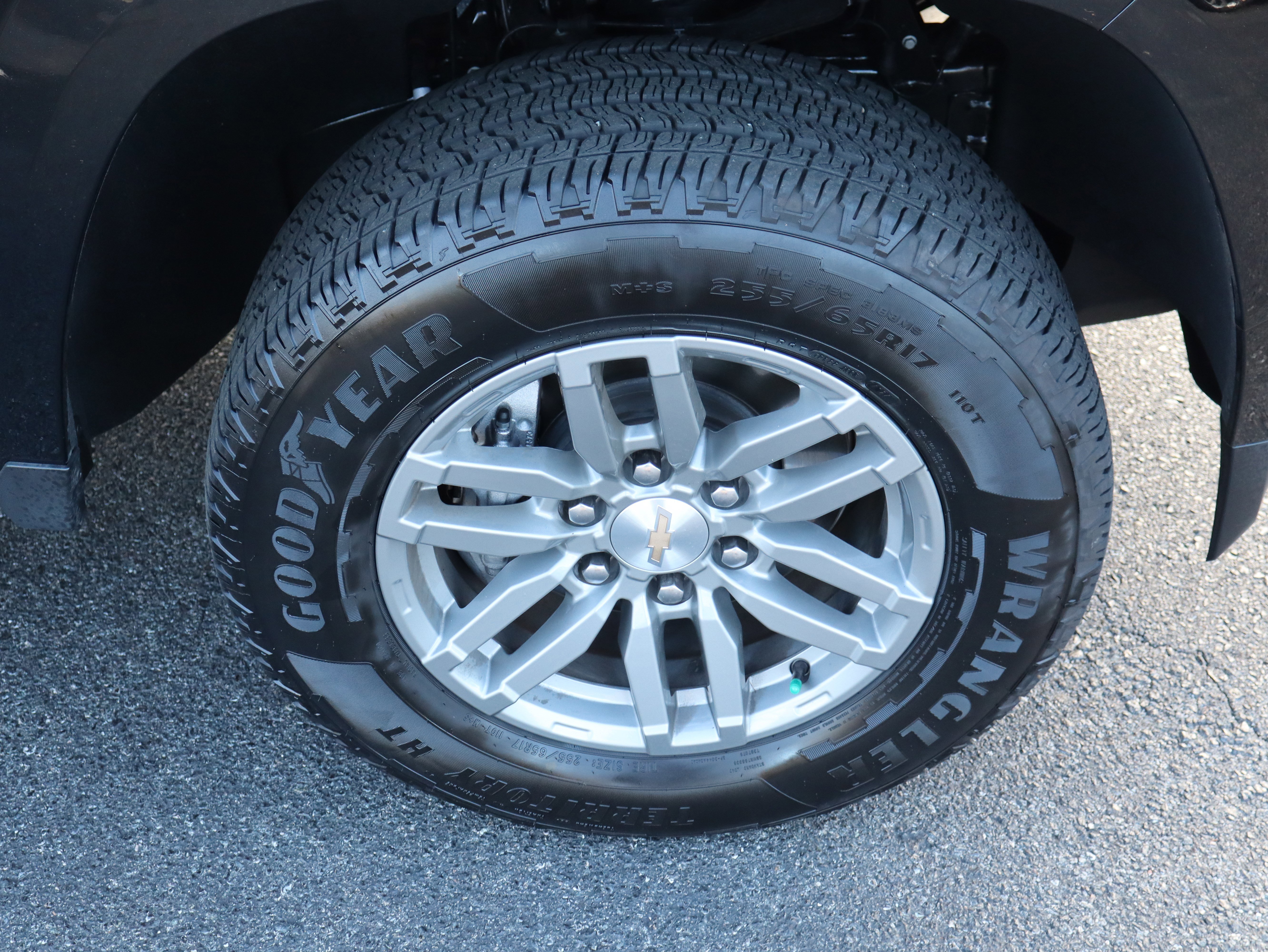 Used 2024 Chevrolet Colorado LT w/ LT Convenience Package III image 15