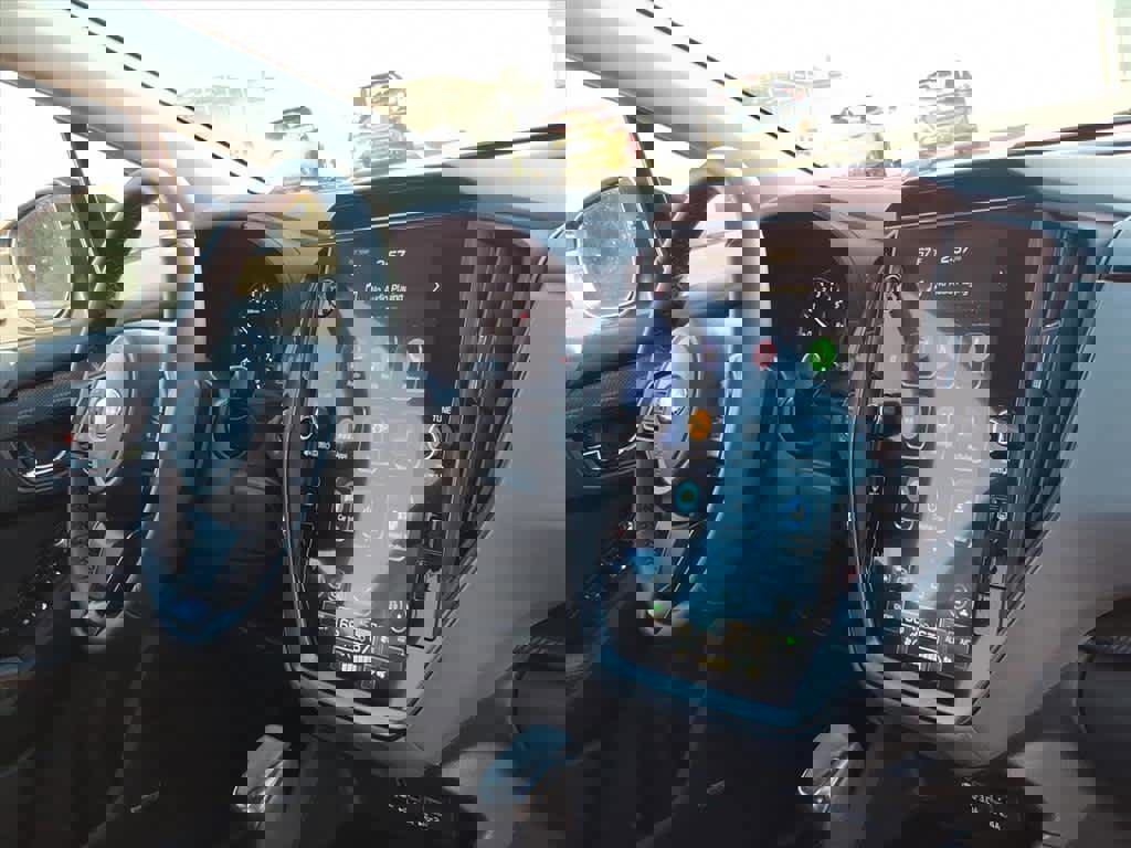 Used 2025 Subaru Crosstrek 2.5i Limited w/ Popular Package #3A image 15