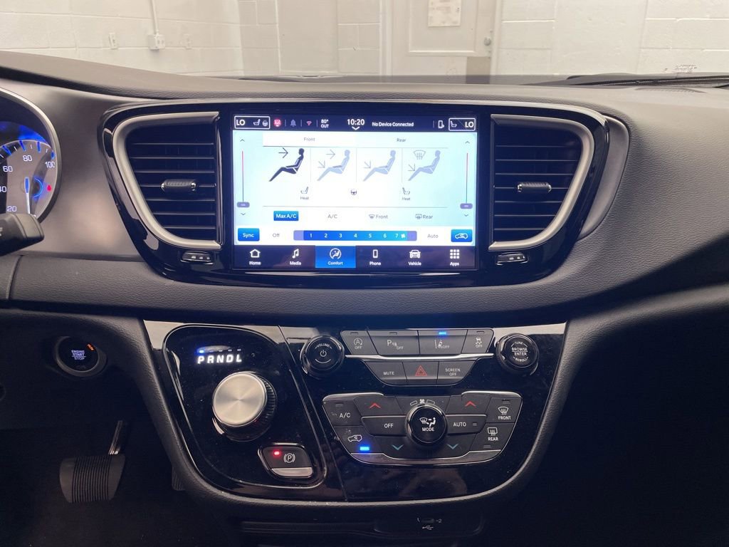 New 2026 Chrysler Voyager LX image 10