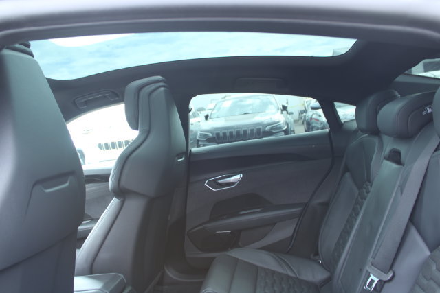 Used 2023 Audi e-tron GT Premium Plus w/ Performance Package AWD/4WD image 39