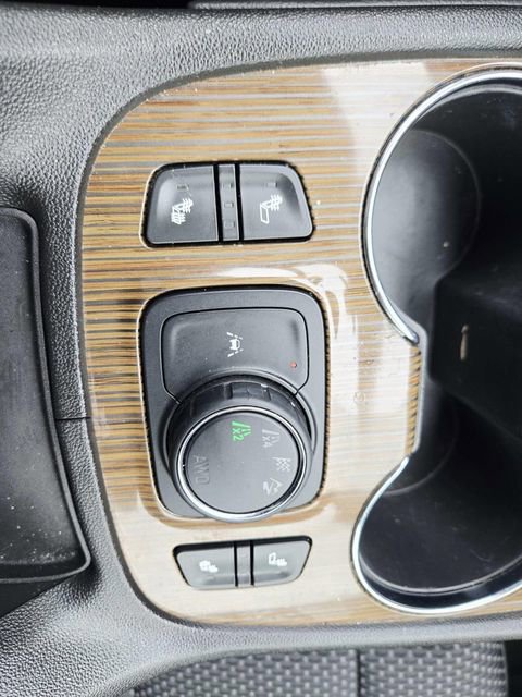 Used 2023 GMC Acadia SLE w/ Driver Convenience Package image 27