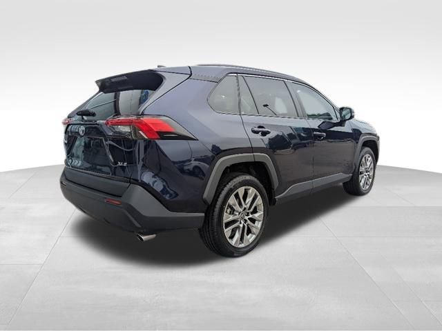 Used 2023 Toyota RAV4 XLE Premium image 82