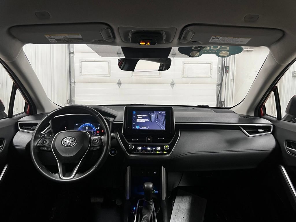 Used 2023 Toyota Corolla Cross XLE AWD/4WD image 37