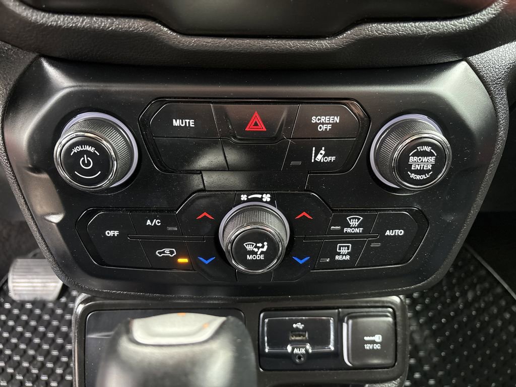 Used 2023 Jeep Renegade Trailhawk image 22