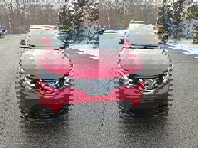 Used 2018 Nissan Rogue Sport SL w/ SL Premium Package image 3