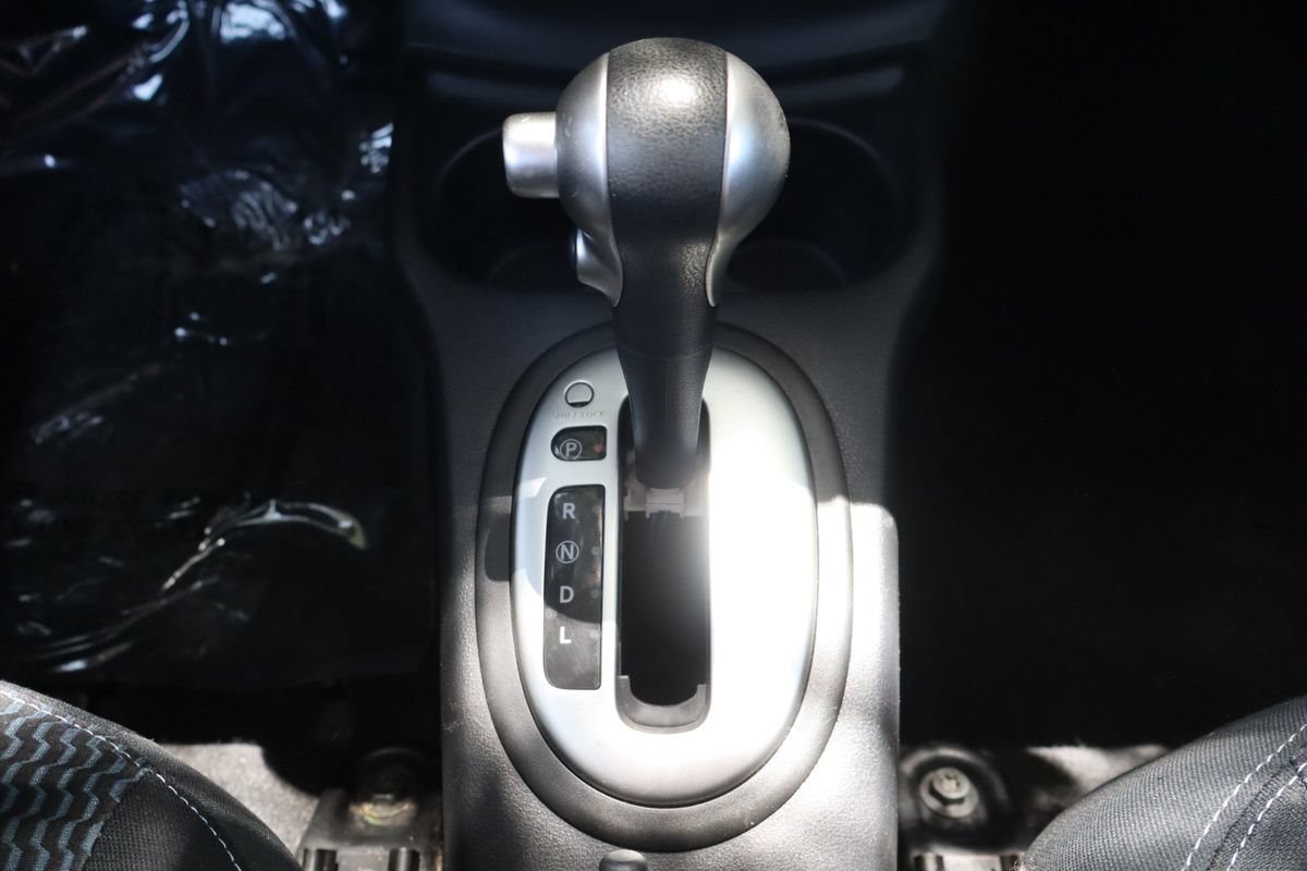 Used 2015 Nissan Versa Note SV FWD image 35