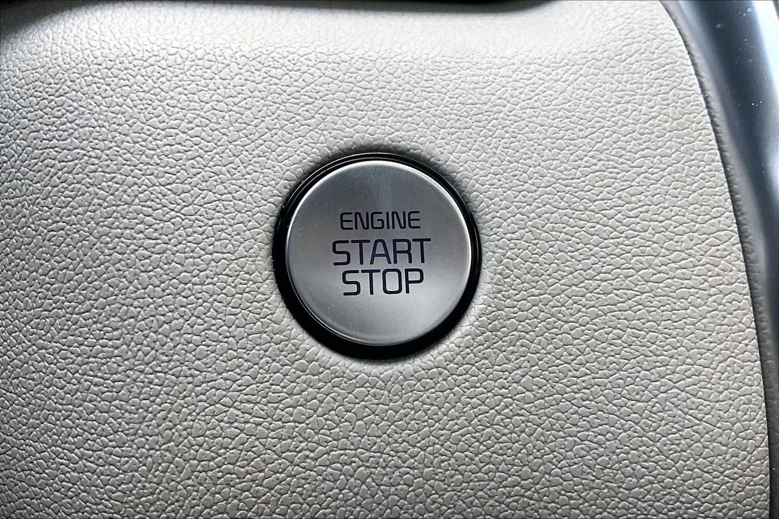 Certified 2023 Kia Sorento SX AWD/4WD image 31