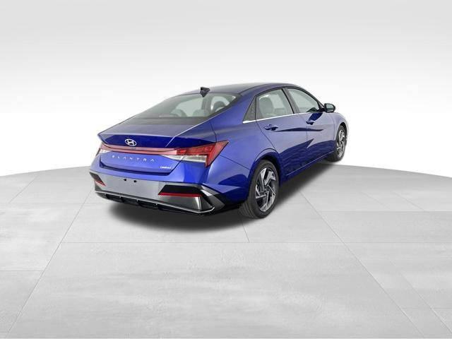 Certified 2025 Hyundai Elantra Limited FWD image 6