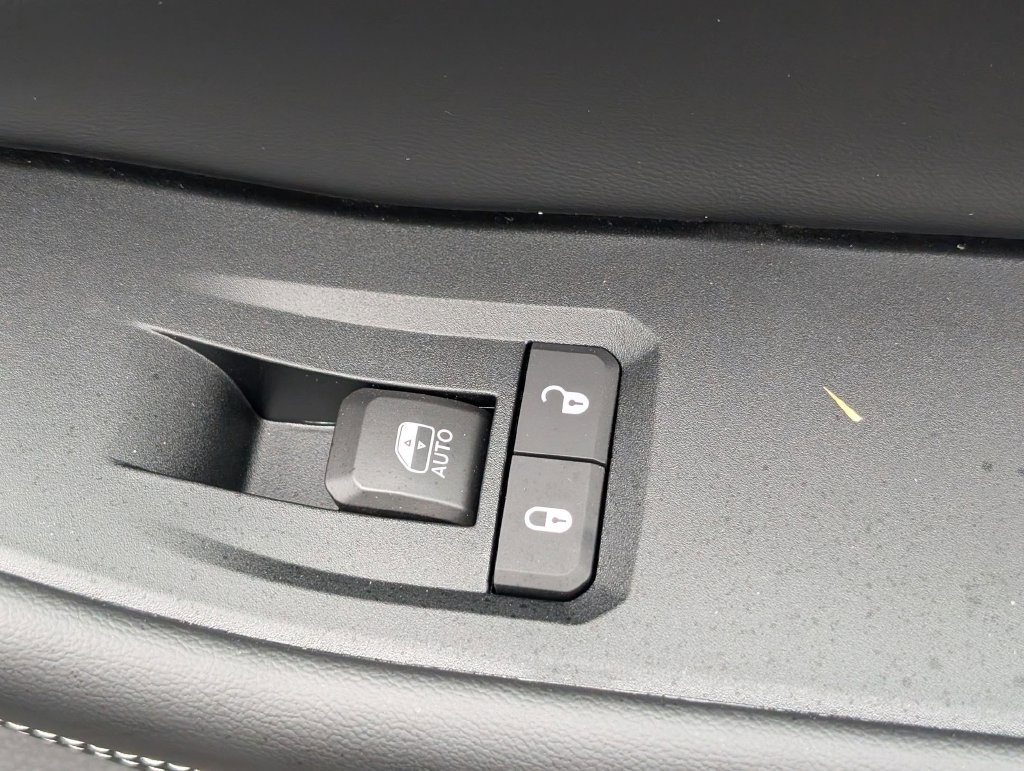 New 2026 Jeep Grand Cherokee Altitude RWD image 32