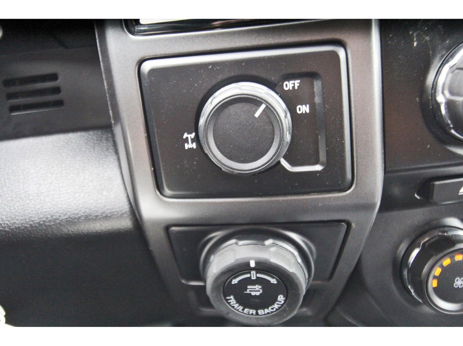 Used 2016 Ford F150 XLT w/ Equipment Group 302A Luxury RWD image 25