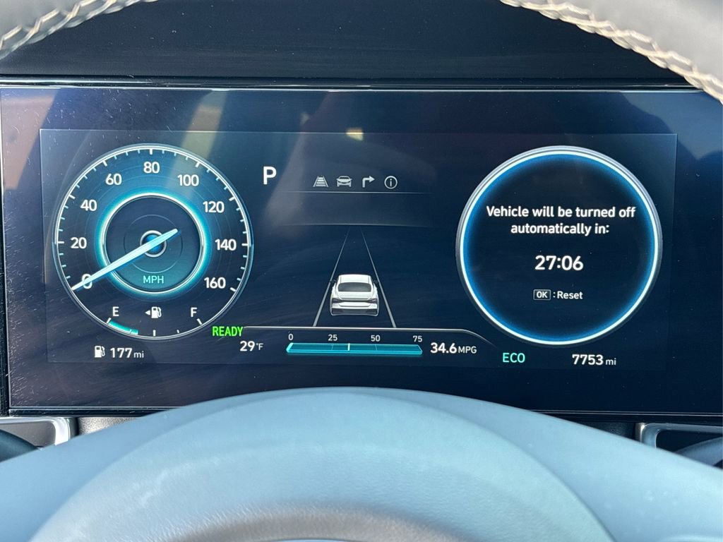 Certified 2025 Hyundai Elantra SEL image 21