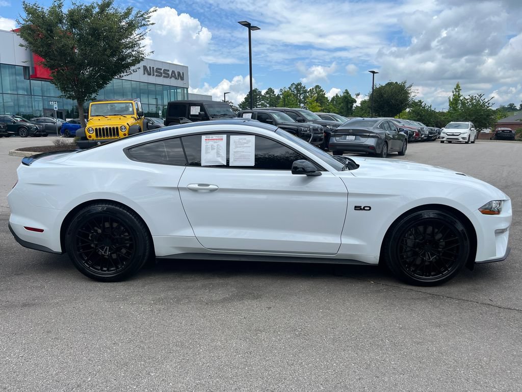 Used 2022 Ford Mustang GT Premium w/ Black Accent Package RWD image 8
