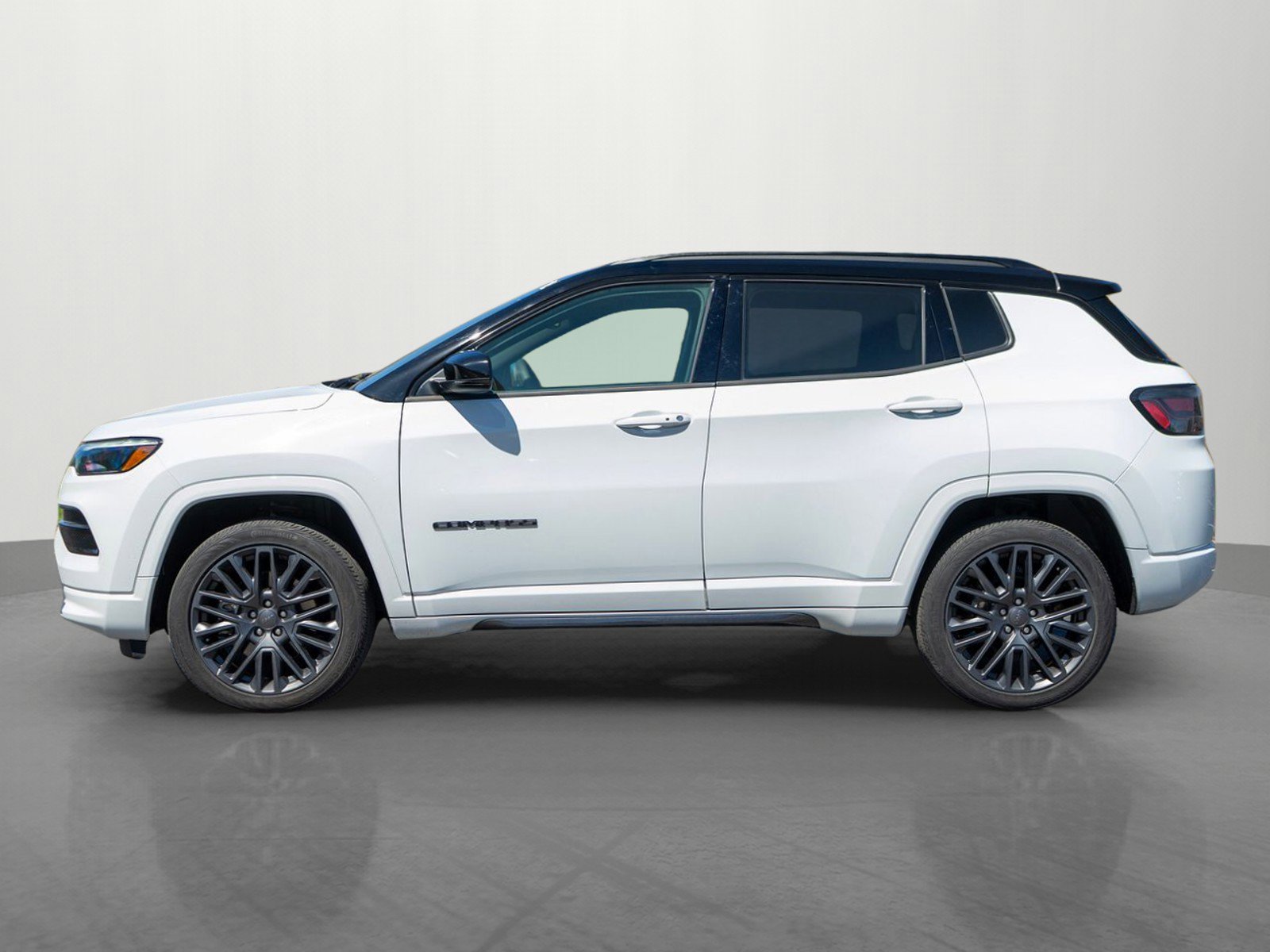 Used 2024 Jeep Compass Limited w/ High Altitude Package AWD/4WD image 4