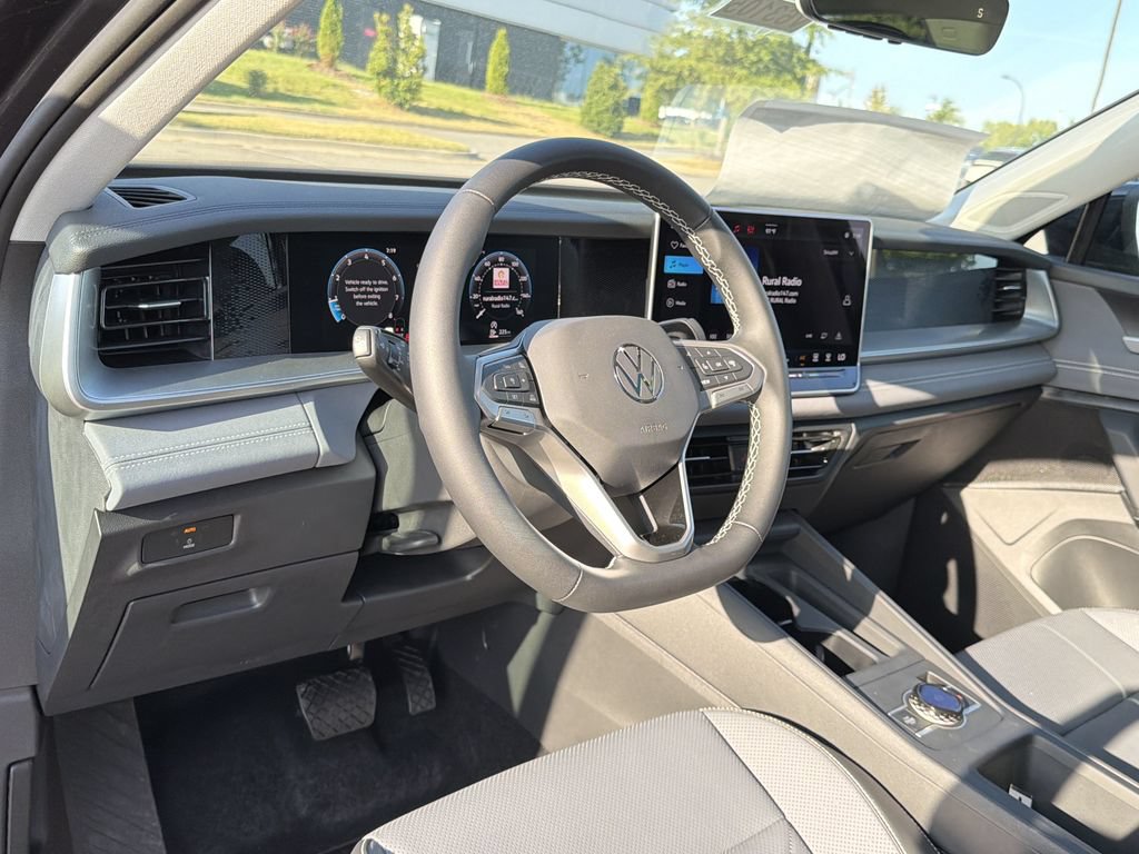 New 2026 Volkswagen Tiguan SE FWD image 10