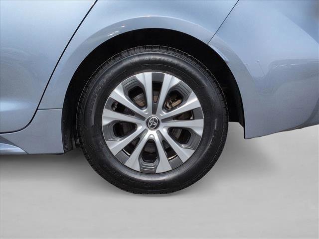 Used 2021 Toyota Corolla LE image 21