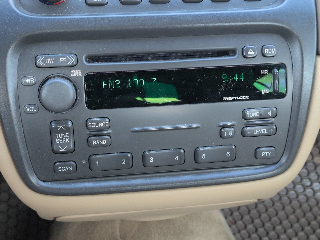 Used 2004 Cadillac De Ville FWD image 18