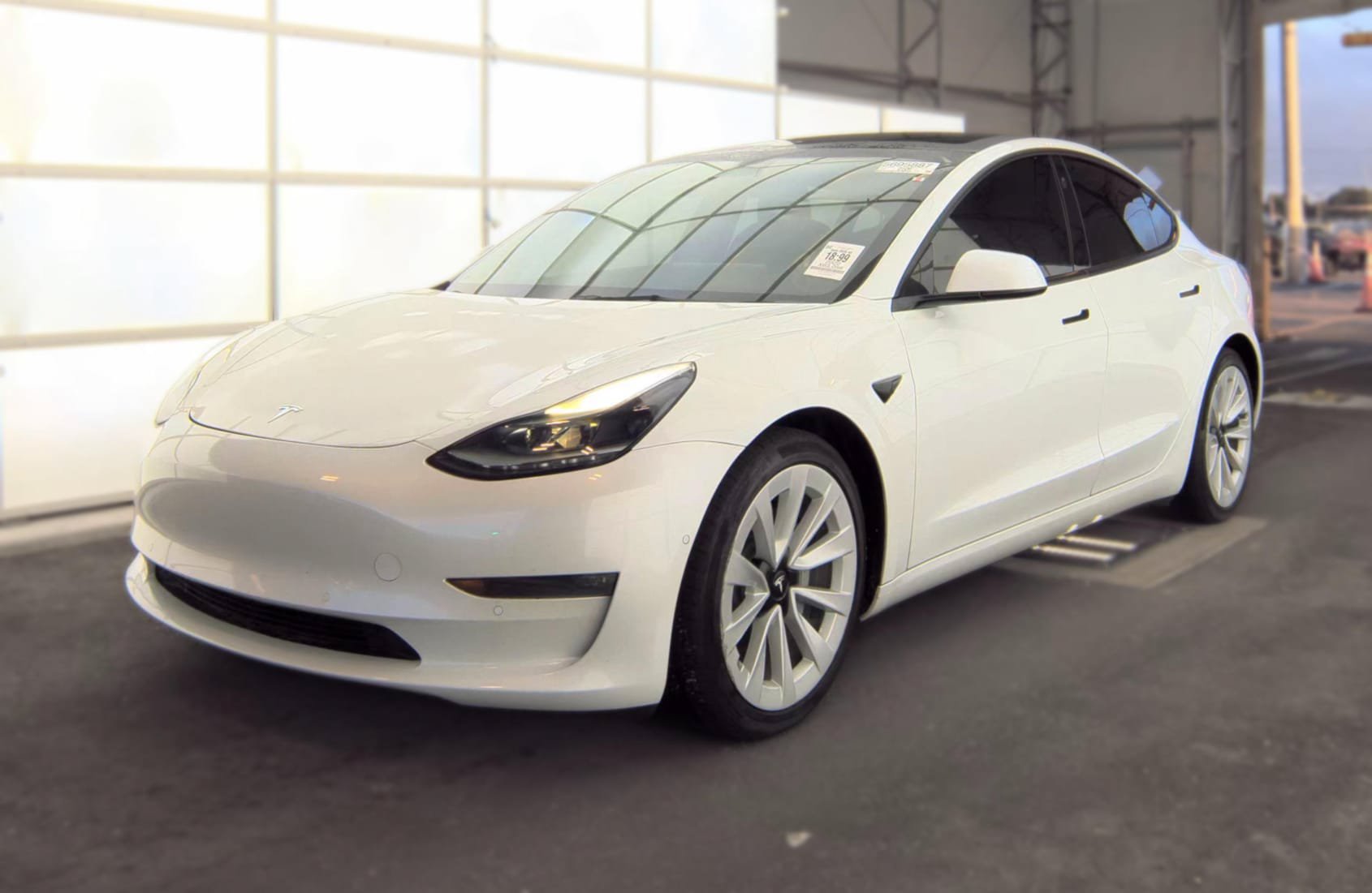 Used 2022 Tesla Model 3 Long Range AWD/4WD image 1