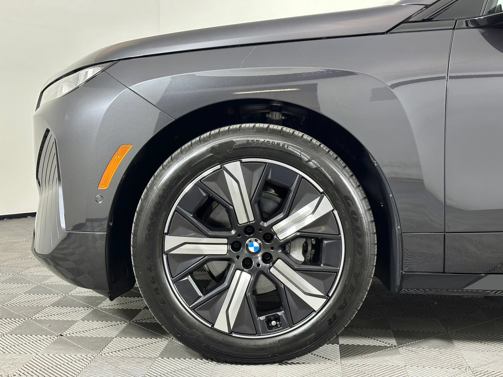 Used 2026 BMW iX xDrive45 AWD/4WD image 11