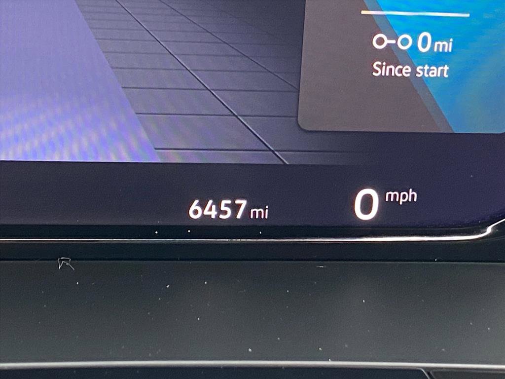 Used 2025 Volkswagen Atlas Cross Sport SEL R-Line image 12