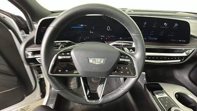 Used 2024 Cadillac Lyriq Tech AWD/4WD image 15