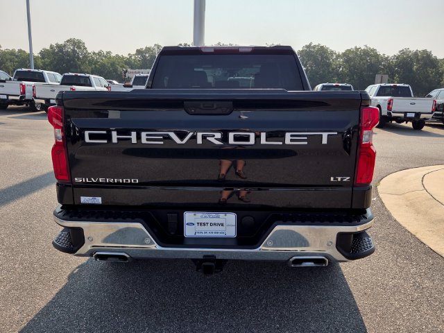 Used 2022 Chevrolet Silverado 1500 LTZ AWD/4WD image 10
