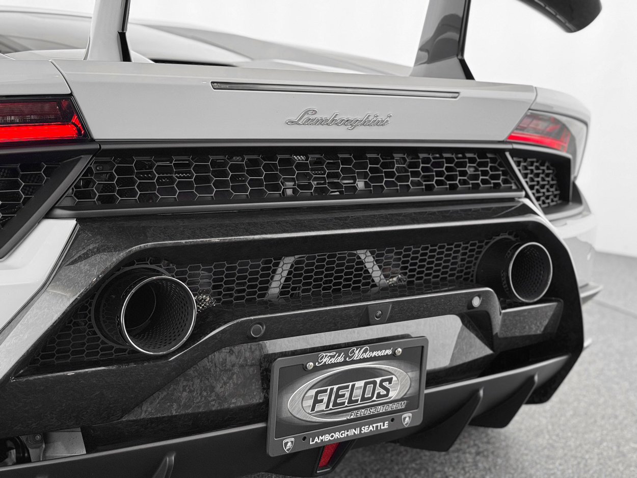 Used 2018 Lamborghini Huracan Performante image 41