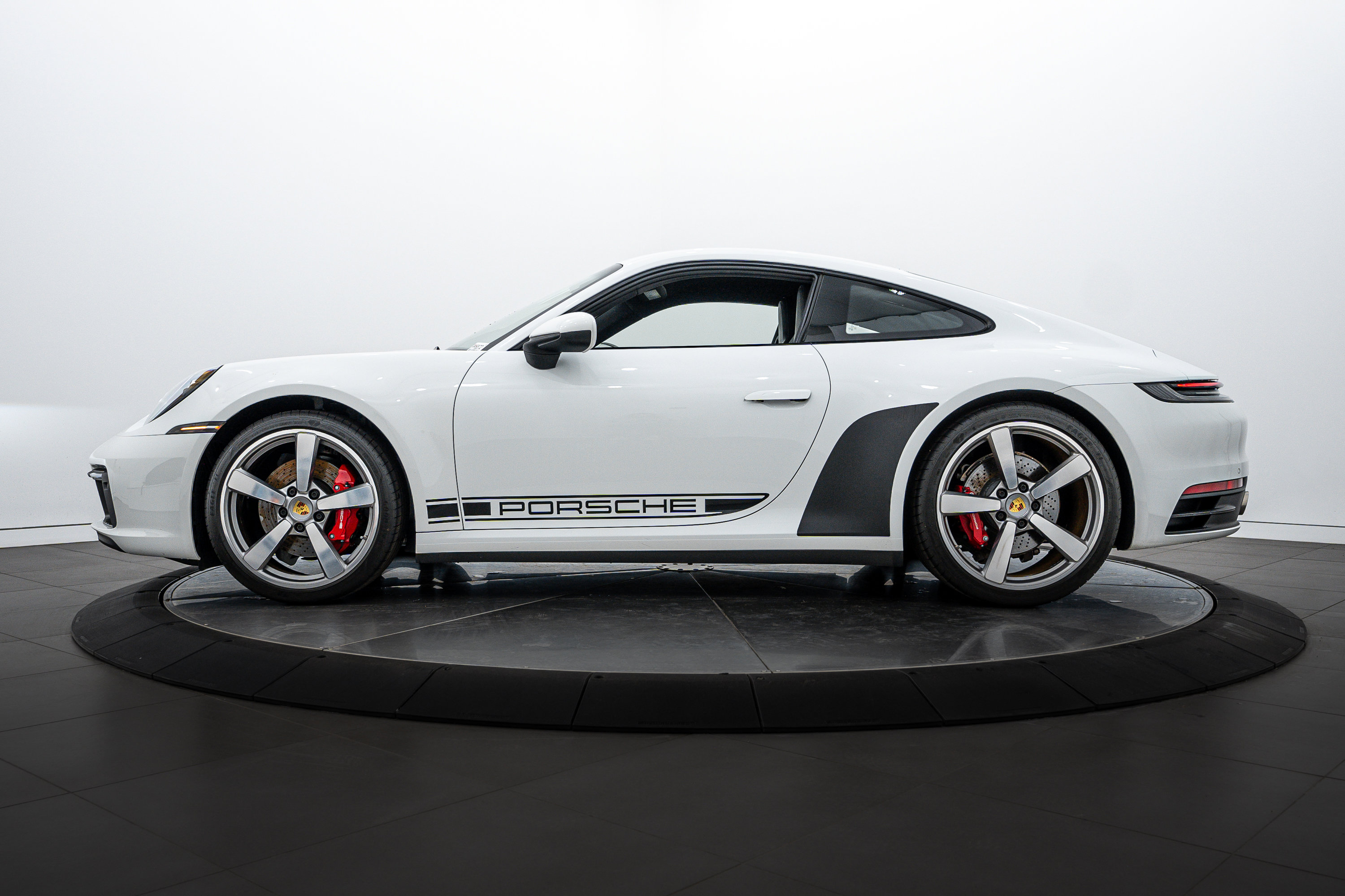 Certified 2022 Porsche 911 Carrera S image 2