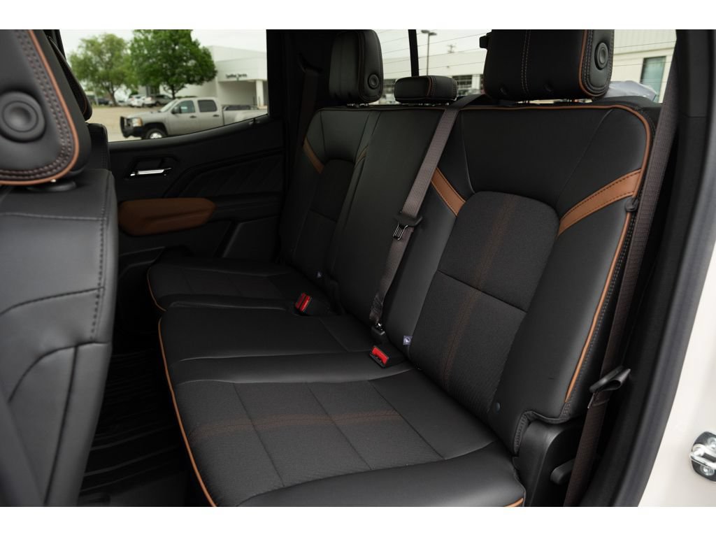 New 2026 GMC Canyon AT4 AWD/4WD image 13