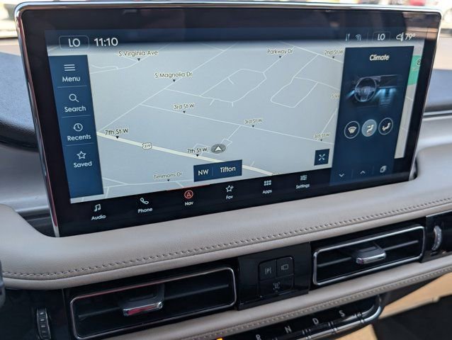 Used 2022 Lincoln Nautilus FWD w/ Premium Package image 17