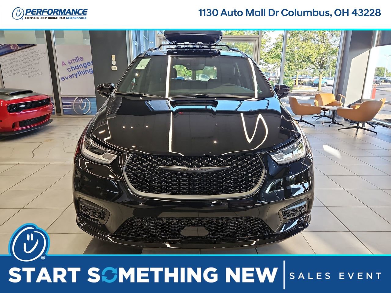 New 2025 Chrysler Pacifica Select w/ Fav Edition Package image 2