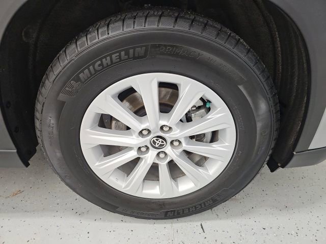 Certified 2024 Toyota Grand Highlander XLE image 9